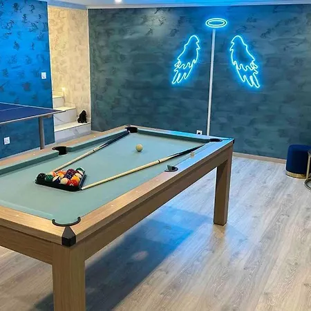 Spacieuse Sauna Billiard Netflix Estrasburgo